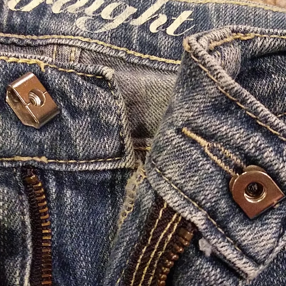 Jeans - Picture 2 of 3